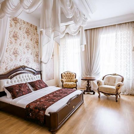 Romari Проспект Свободи 31 Lviv Exterior photo