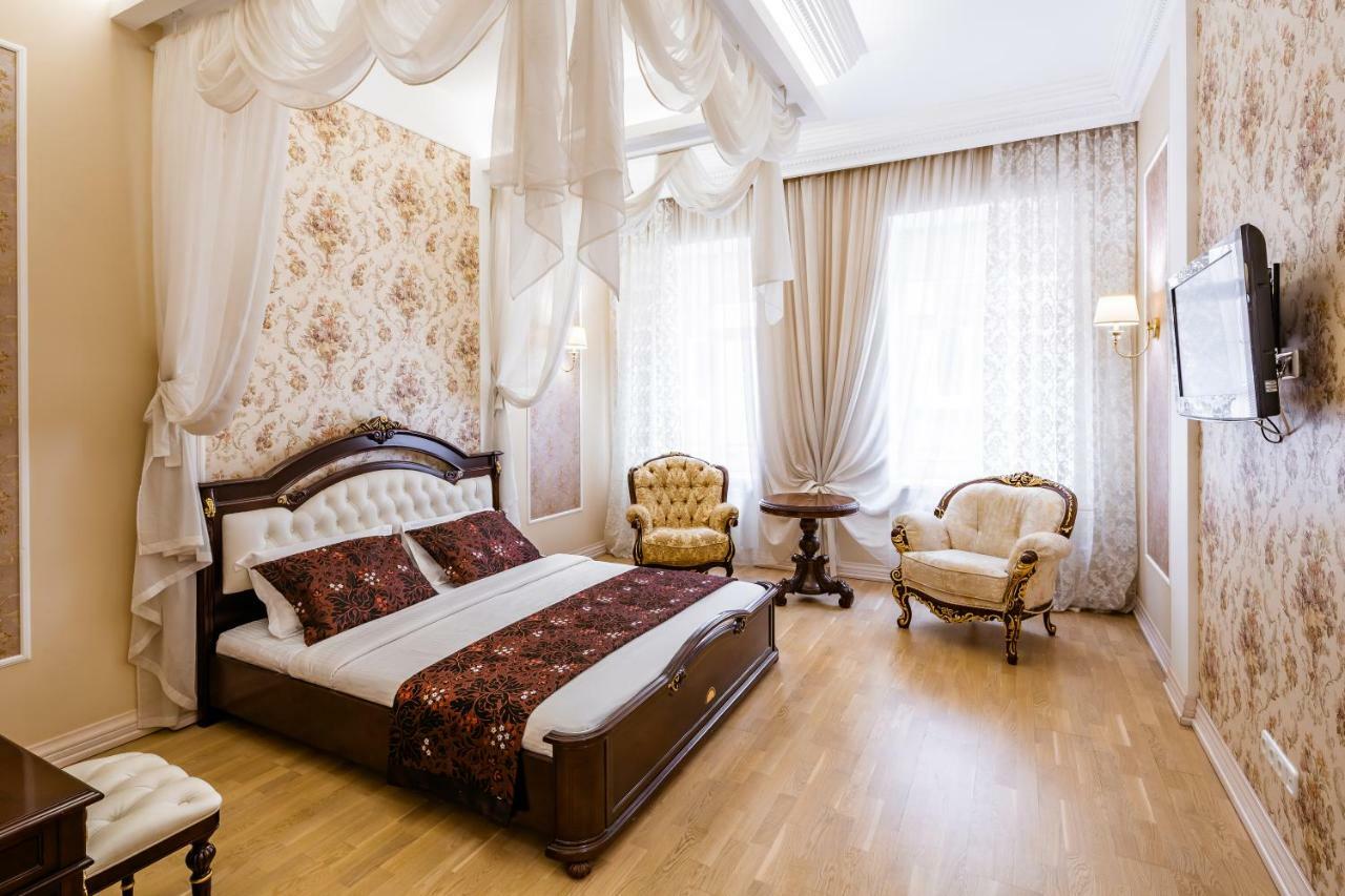 Romari Проспект Свободи 31 Lviv Exterior photo