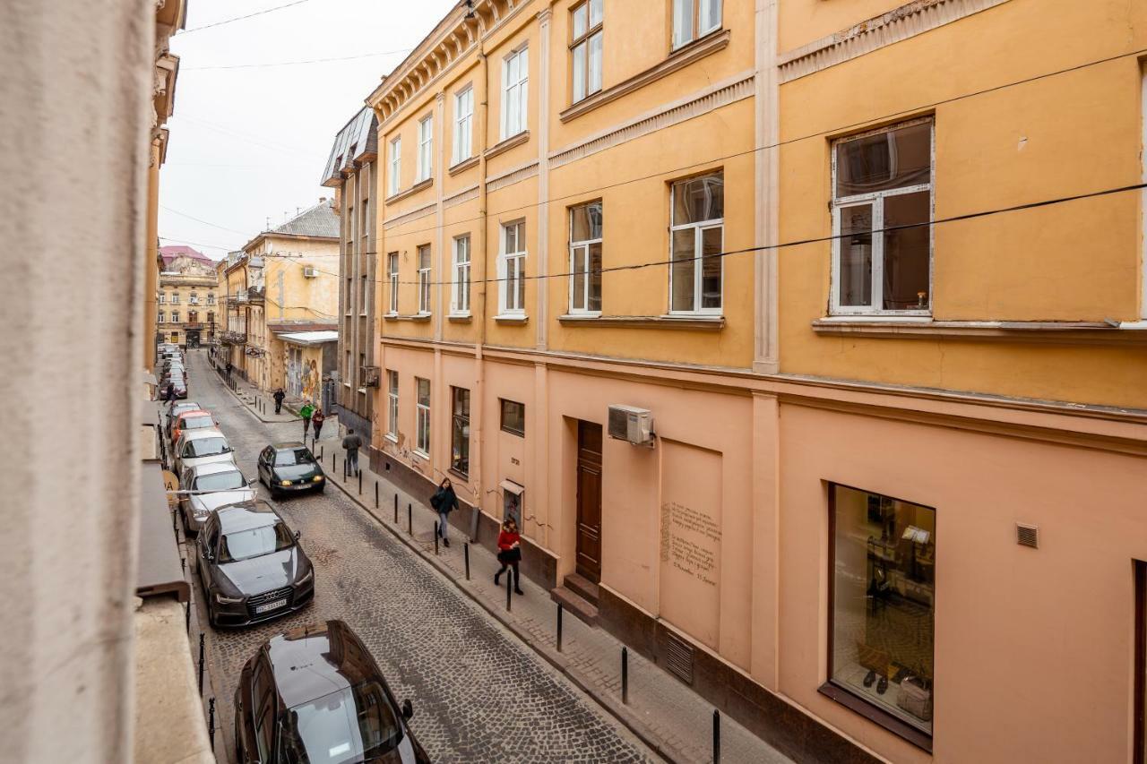 Romari Проспект Свободи 31 Lviv Exterior photo